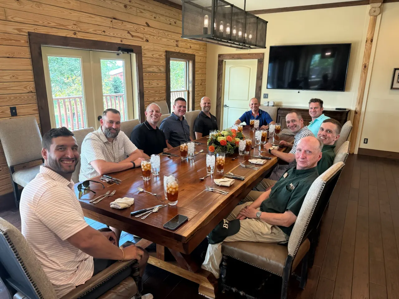 Members sharing a table during the Blanton’s Gold trip.